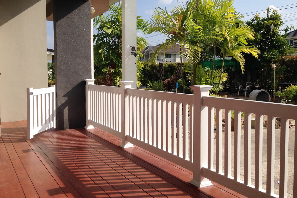 ราวกันตกระเบียงไวนิล