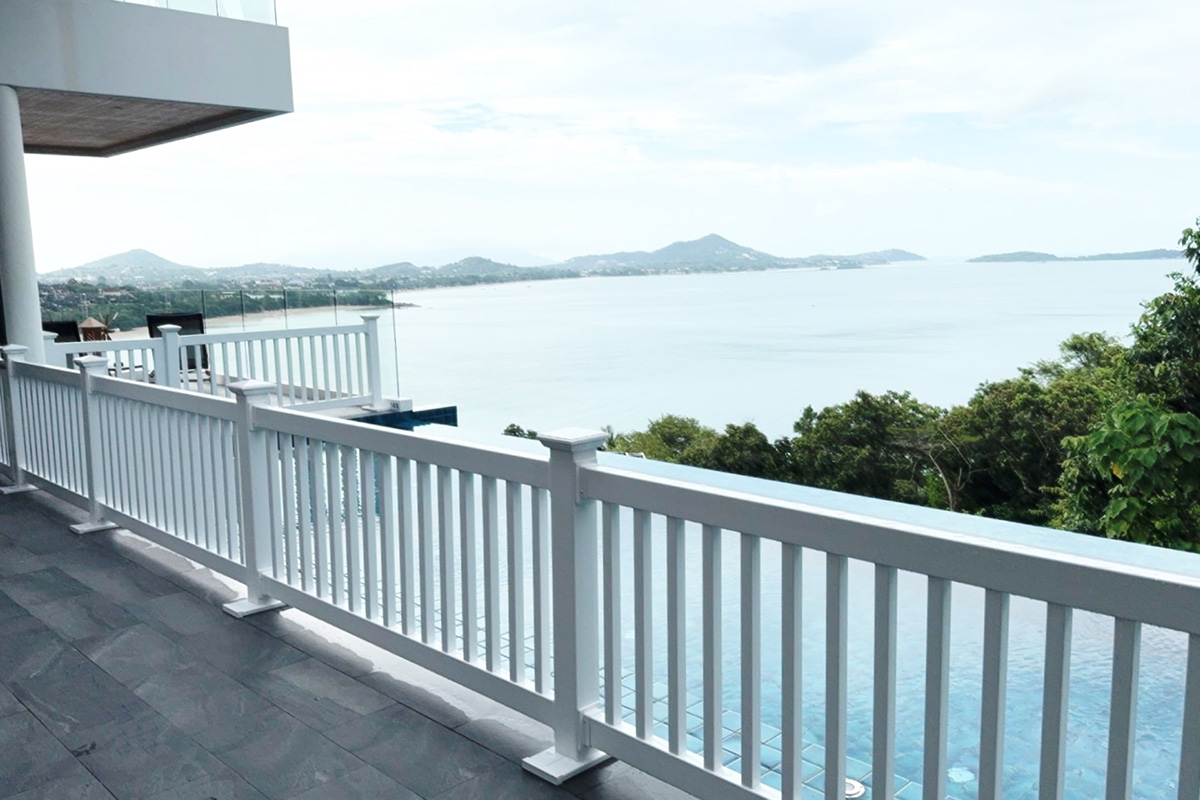 รั้วสระว่ายน้ำ